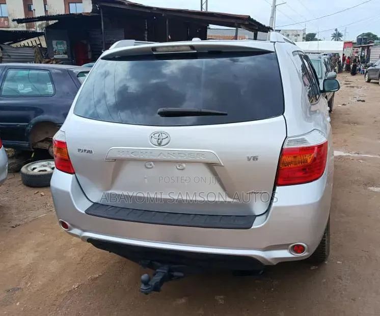 Toyota Highlander 2010 Silver