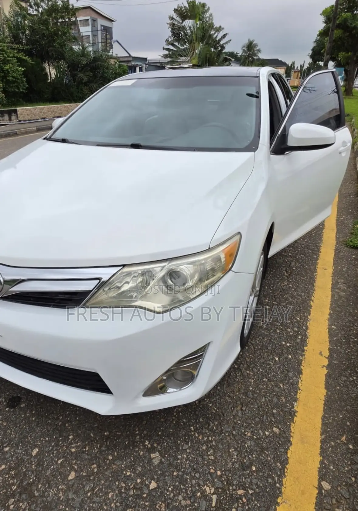 Toyota Camry XLE 4dr Sedan (2.5L 4cyl 6A) 2014 White