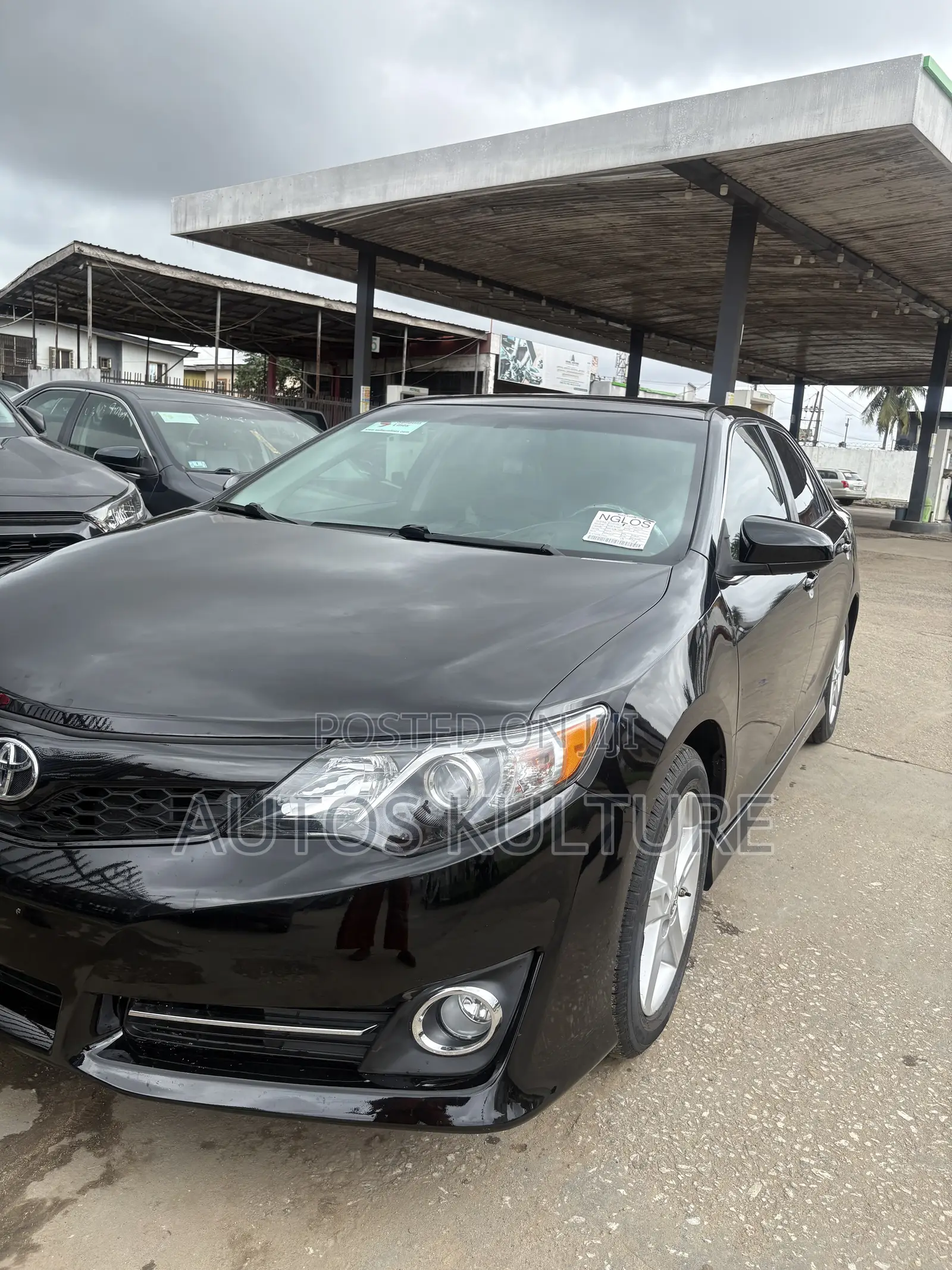 Toyota Camry SE 4dr Sedan (2.5L 4cyl 6A) 2012 Black