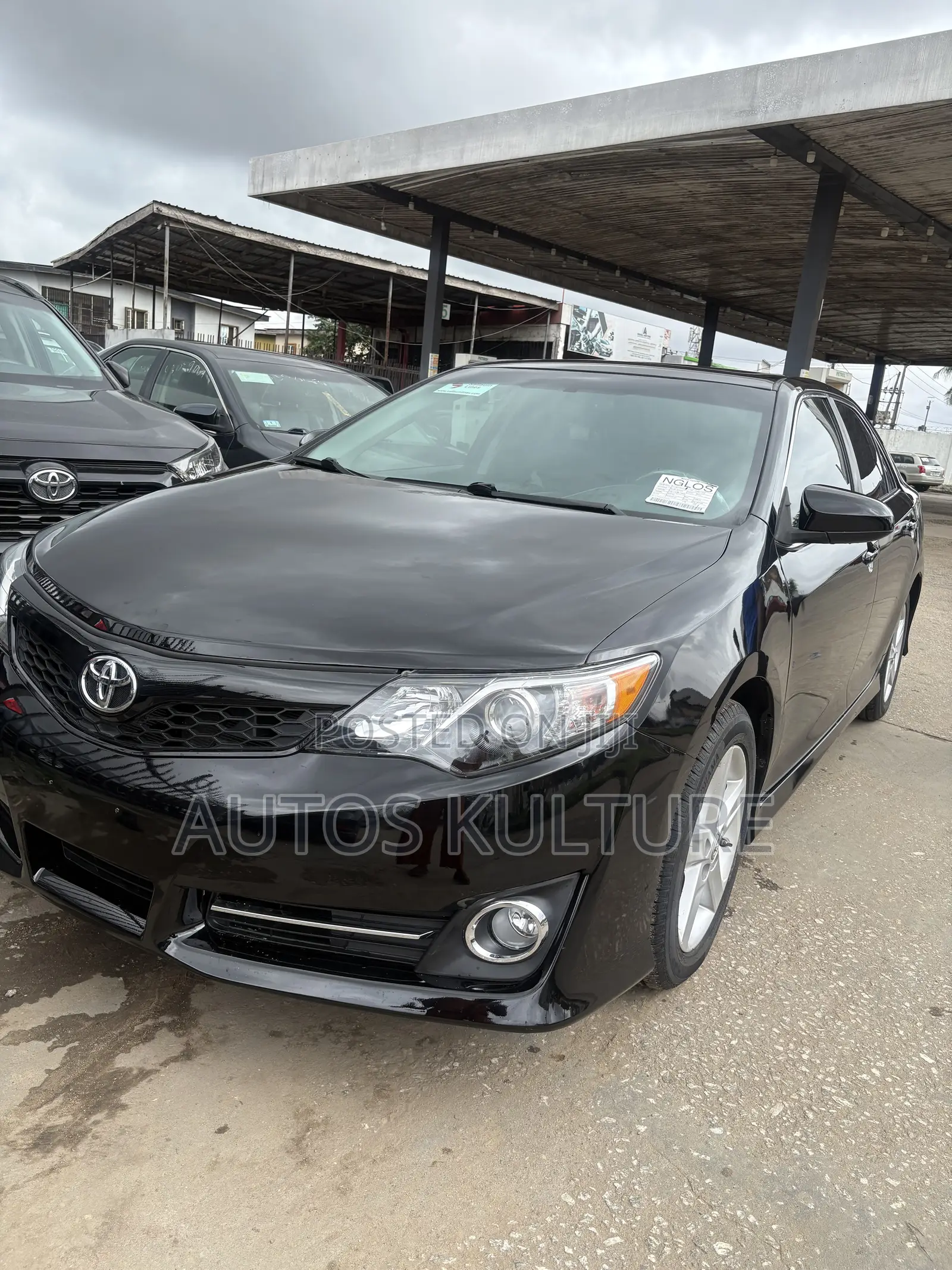 Toyota Camry SE 4dr Sedan (2.5L 4cyl 6A) 2012 Black