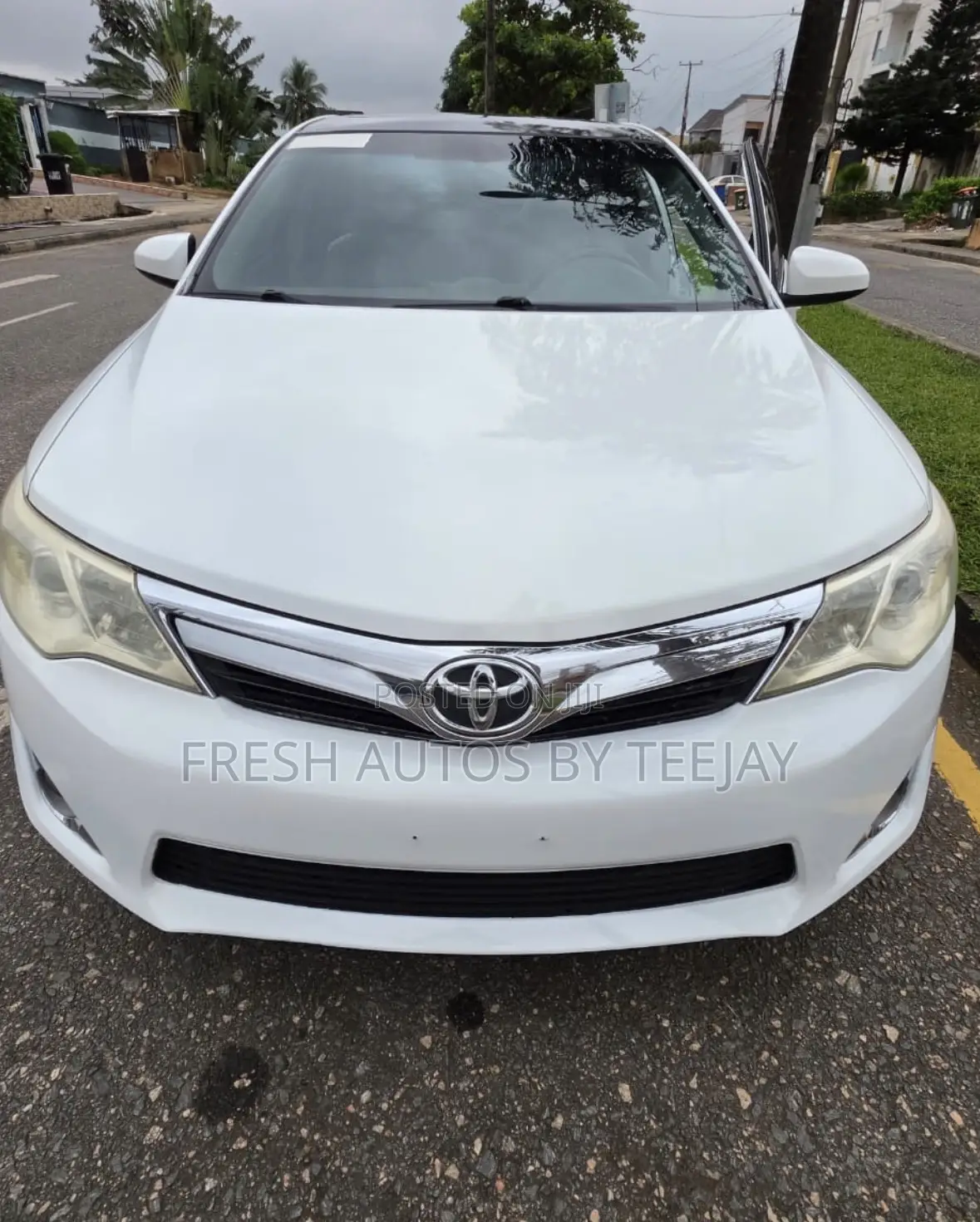 Toyota Camry XLE 4dr Sedan (2.5L 4cyl 6A) 2014 White