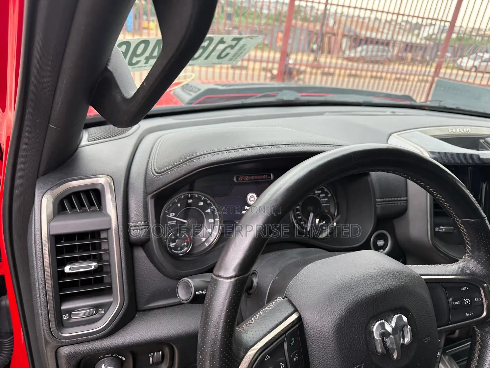 RAM 1500 2021 Red