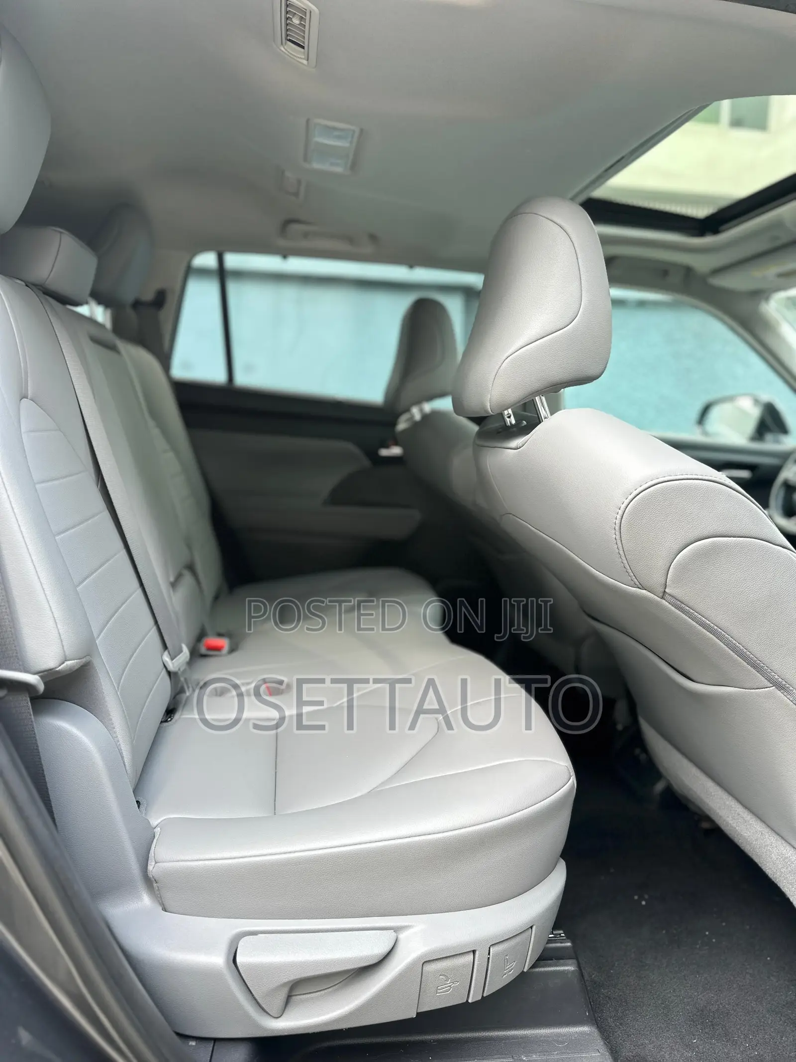 Toyota Highlander XLE AWD 2020 Gray