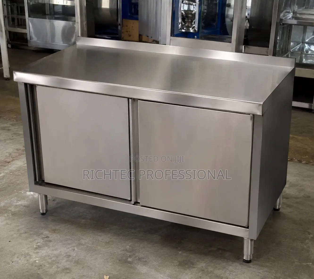 High Quality Work Table With Cabinets