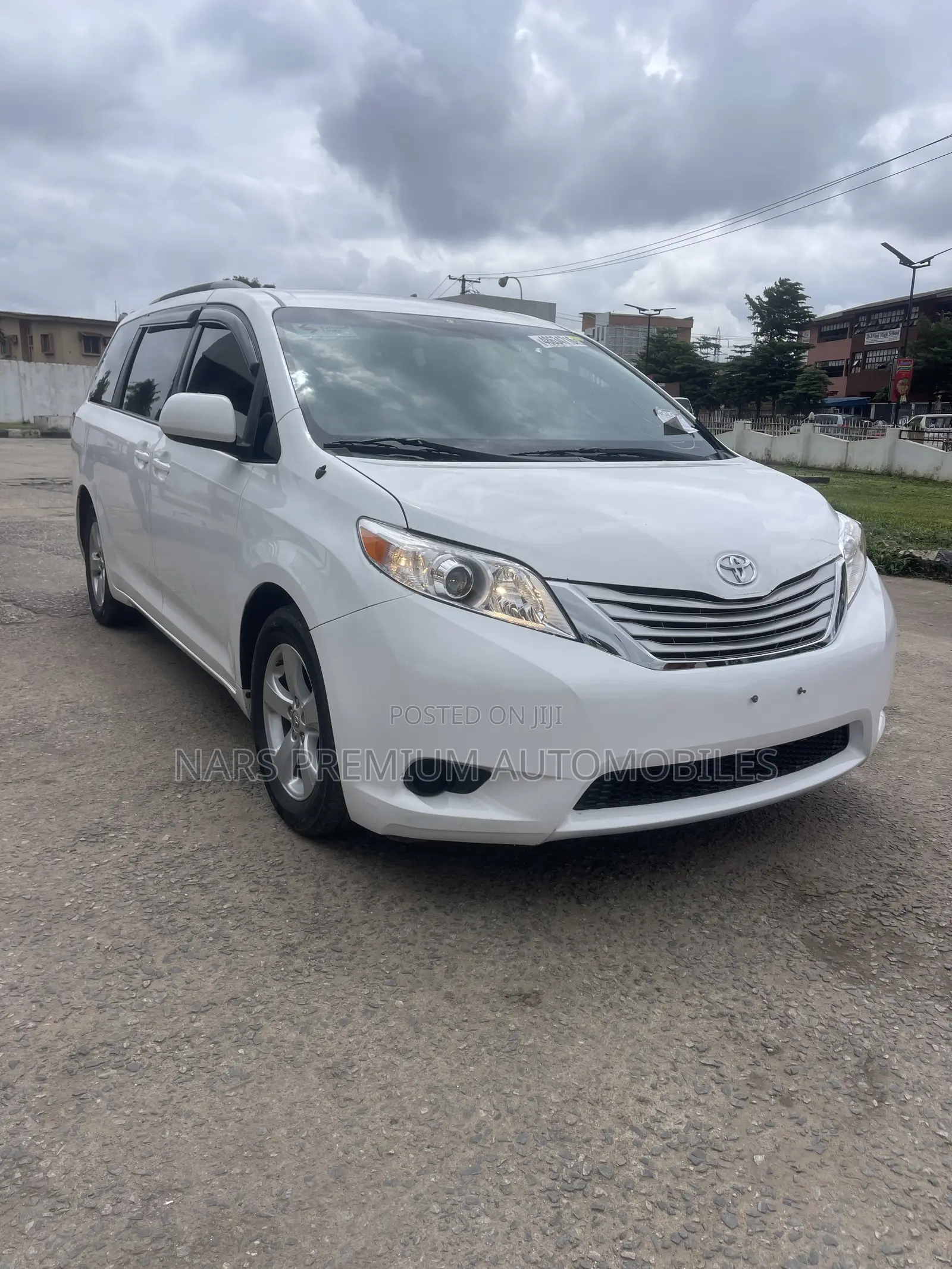 Toyota Sienna LE 8-Passenger 4dr Minivan (3.5L 6cyl 6A) 2014 White