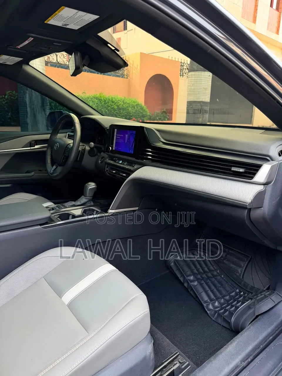 Toyota Camry 2025