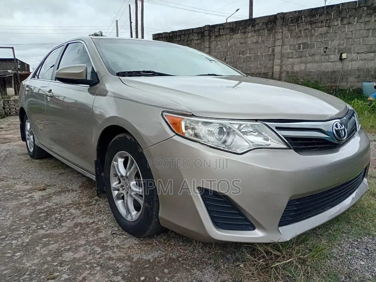 Toyota Camry 2013 Gold
