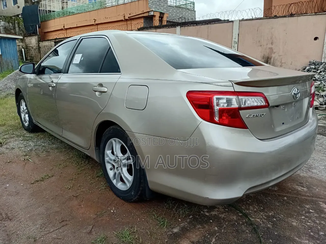 Toyota Camry 2013 Gold