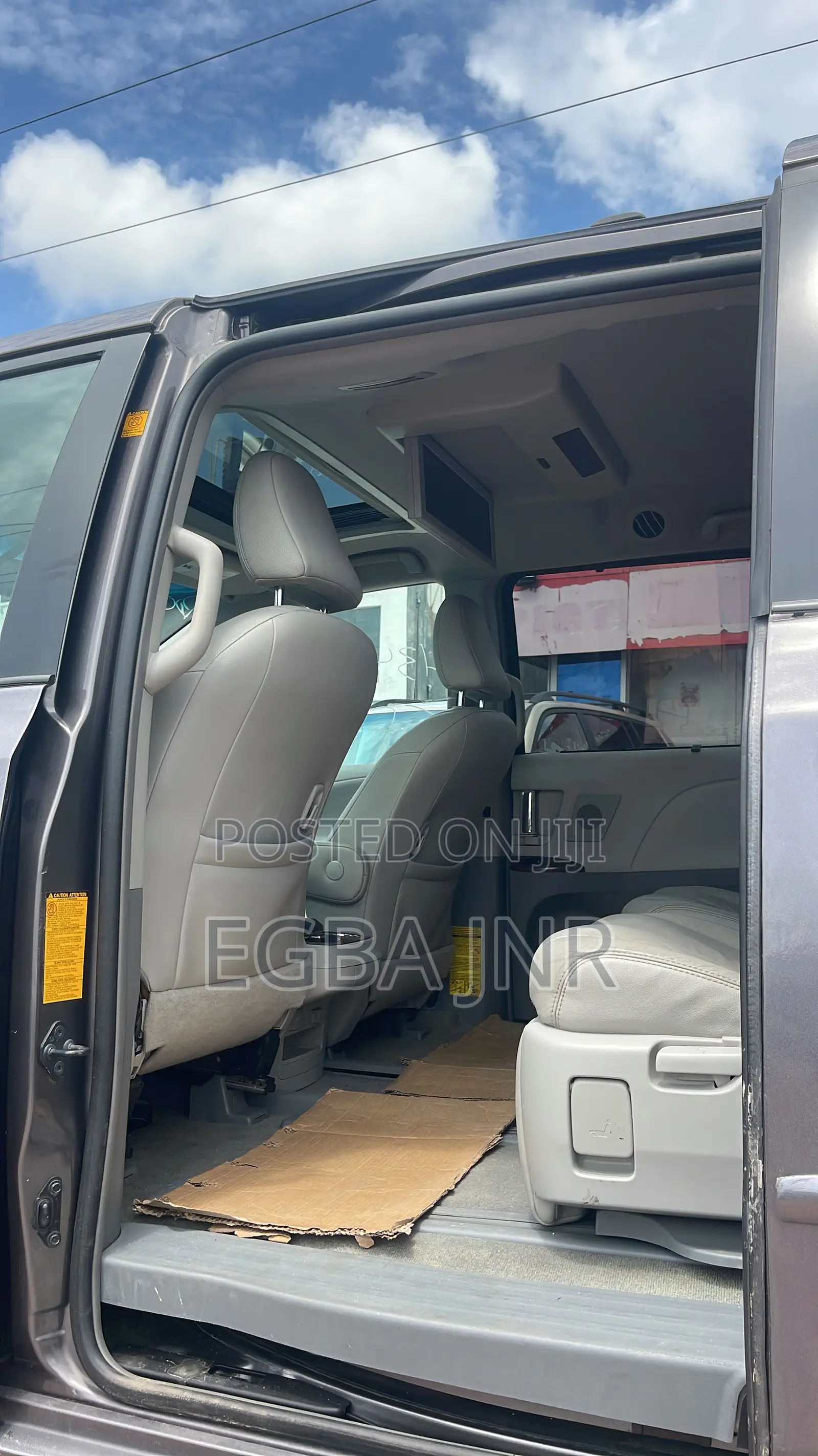 Toyota Sienna 2012 Gray