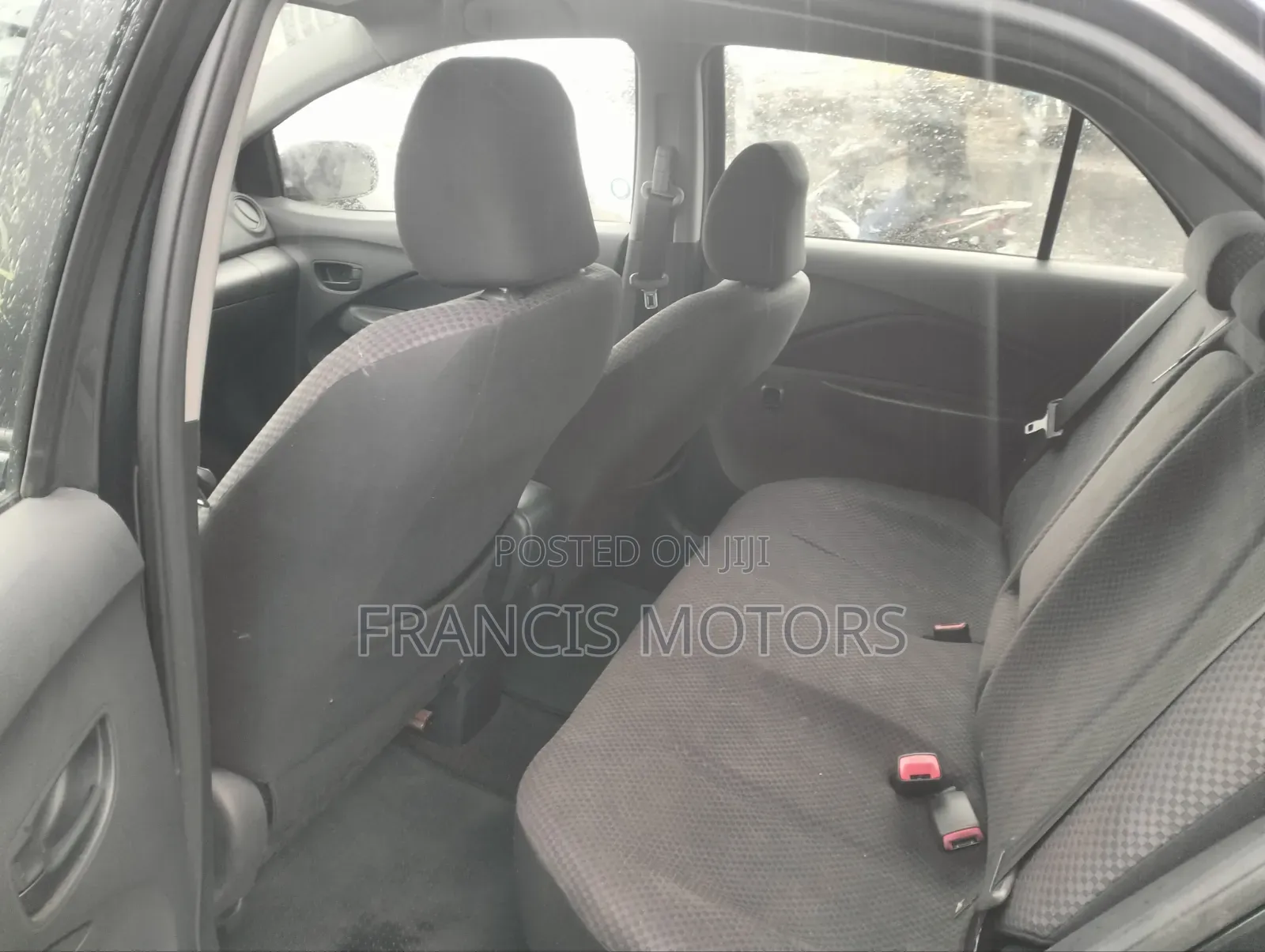 Toyota Yaris 2010 Gray