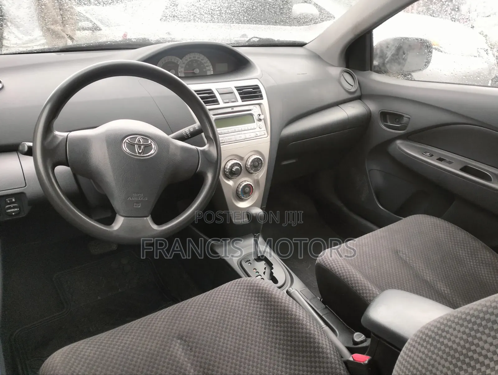 Toyota Yaris 2010 Gray