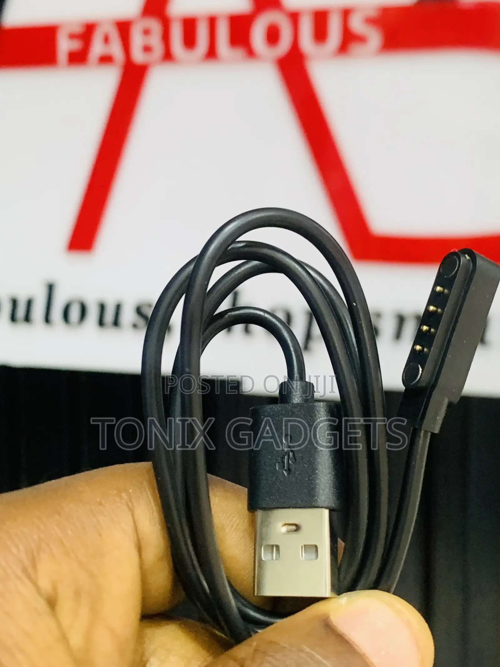 W97 4pin Magnetic Smartwatch Charger