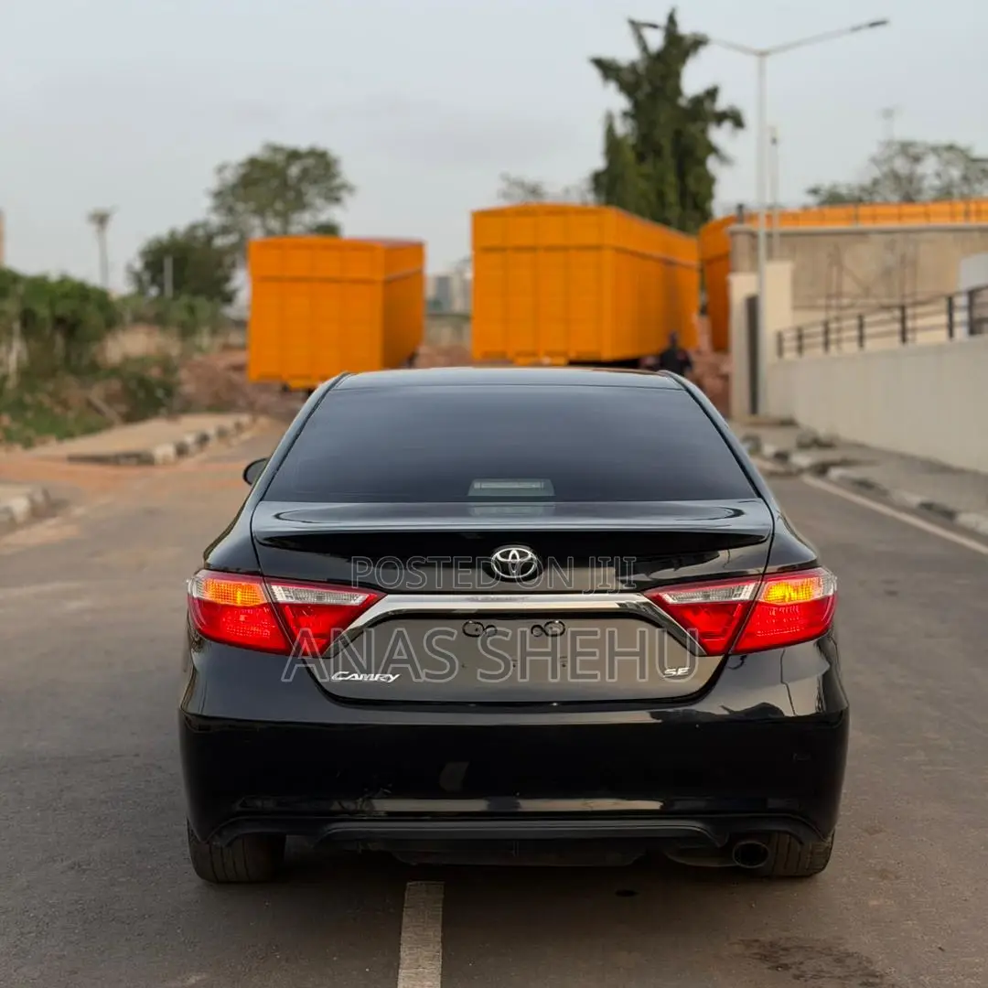 Toyota Camry SE 4dr Sedan (2.5L 4cyl 6A) 2015 Black