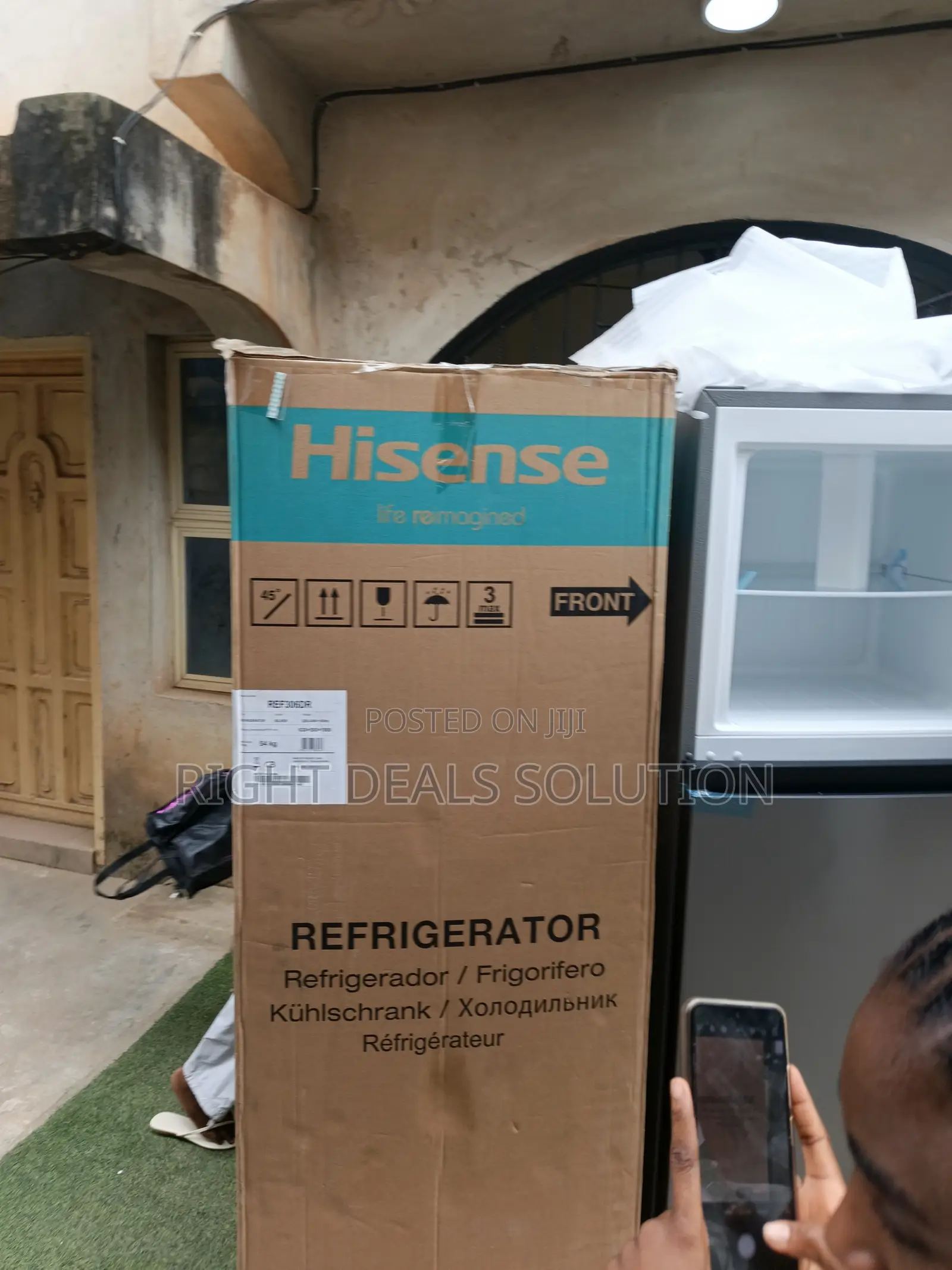 Hisense Top Freezer Refrigerator 306DR