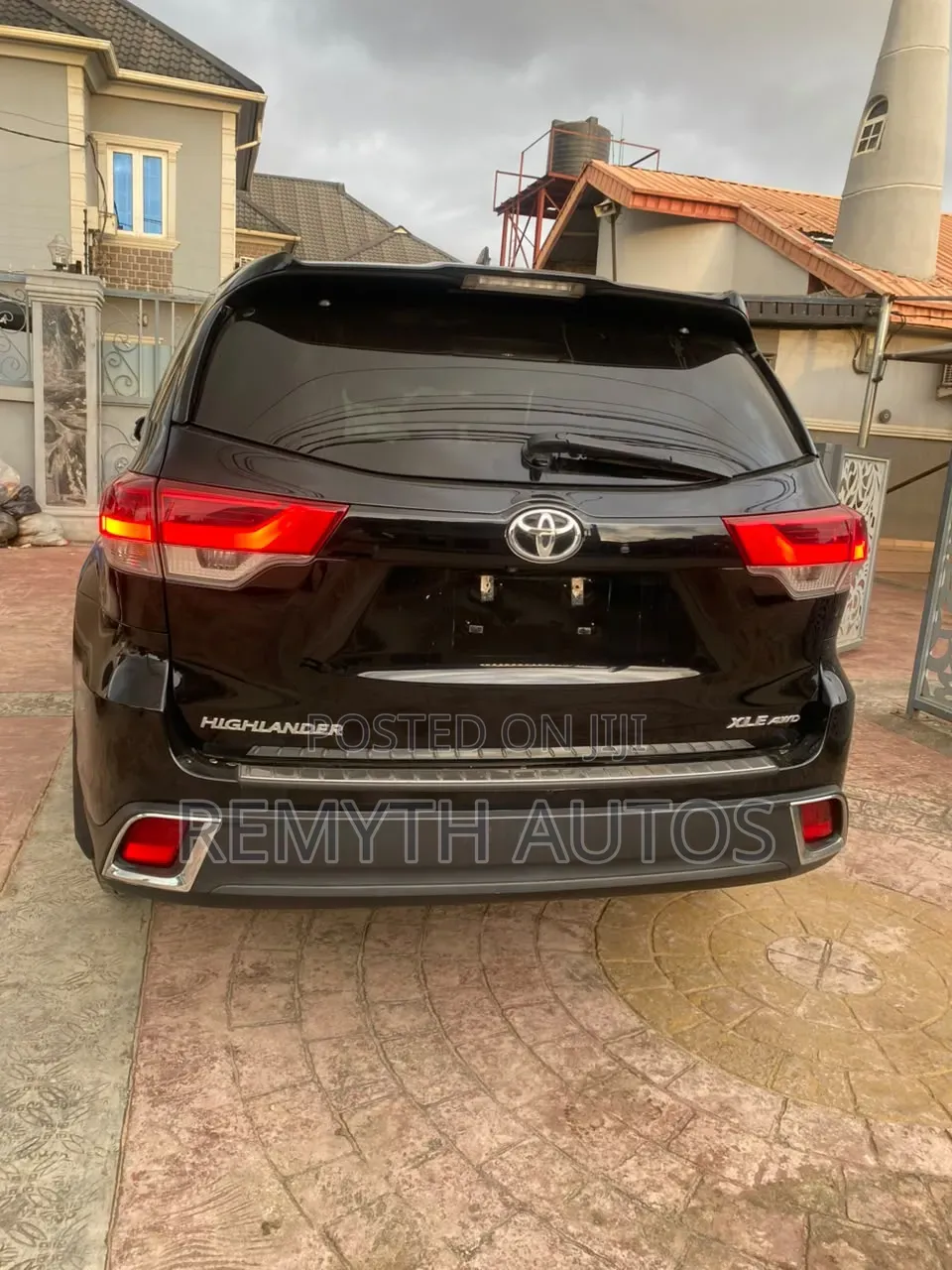 Toyota Highlander XLE 4x2 V6 (3.5L 6cyl 8A) 2017 Black
