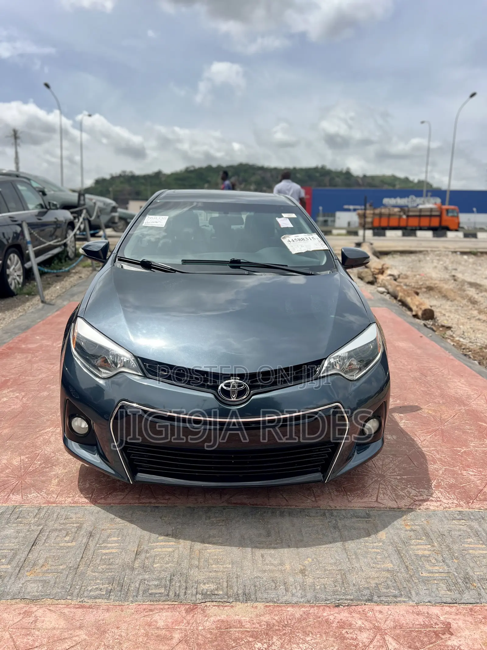 Toyota Corolla 2016 Gray