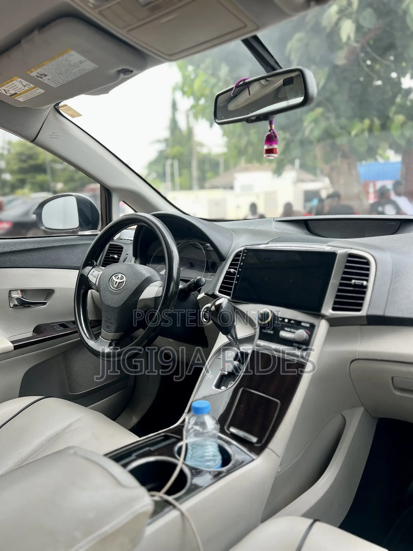 Toyota Venza 2010 Silver