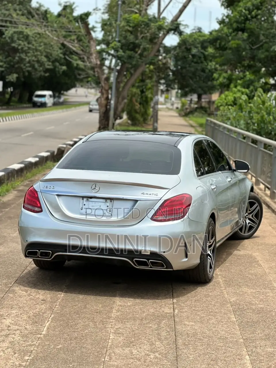 Mercedes-Benz C300 Luxury 4Matic Sedan AWD (2.0L 4cyl 7A) 2016 Silver