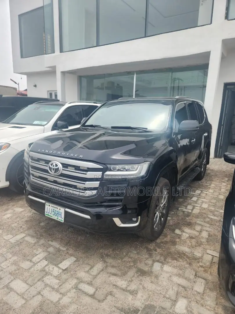Toyota Land Cruiser 4.6 V8 GX-R 2013 Black
