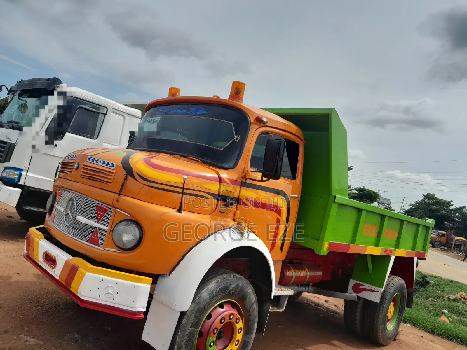 Mercedes 911 Truck