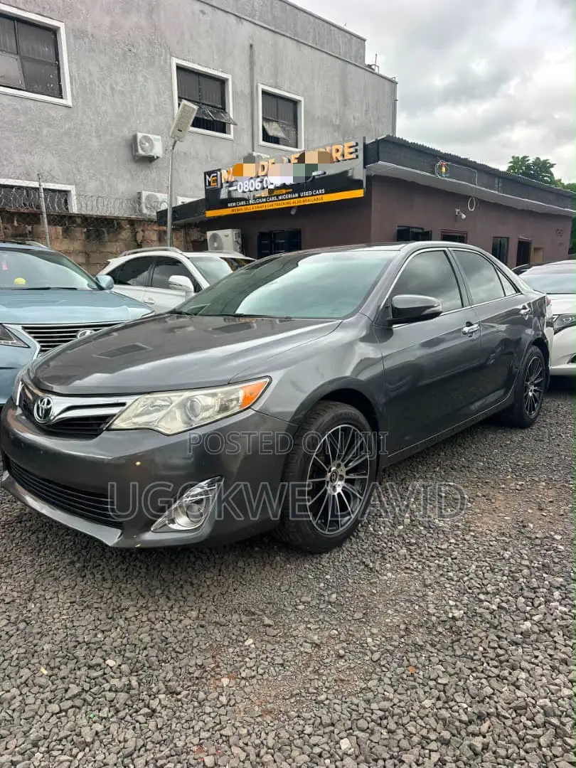 Toyota Camry 2014 Gray