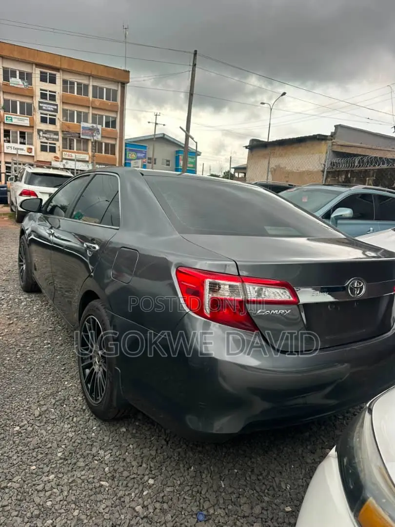 Toyota Camry 2014 Gray