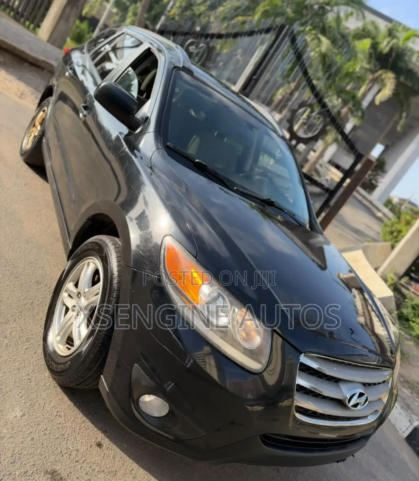 Hyundai Santa Fe 2012 Black