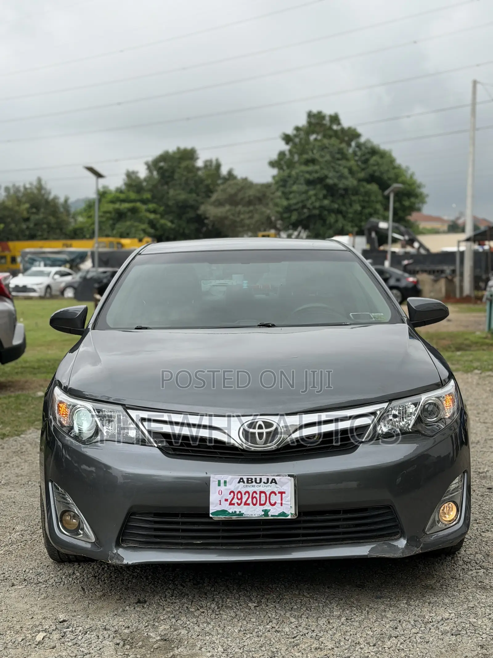 Toyota Camry LE 4dr Sedan (2.5L 4cyl 6A) 2012 Gray