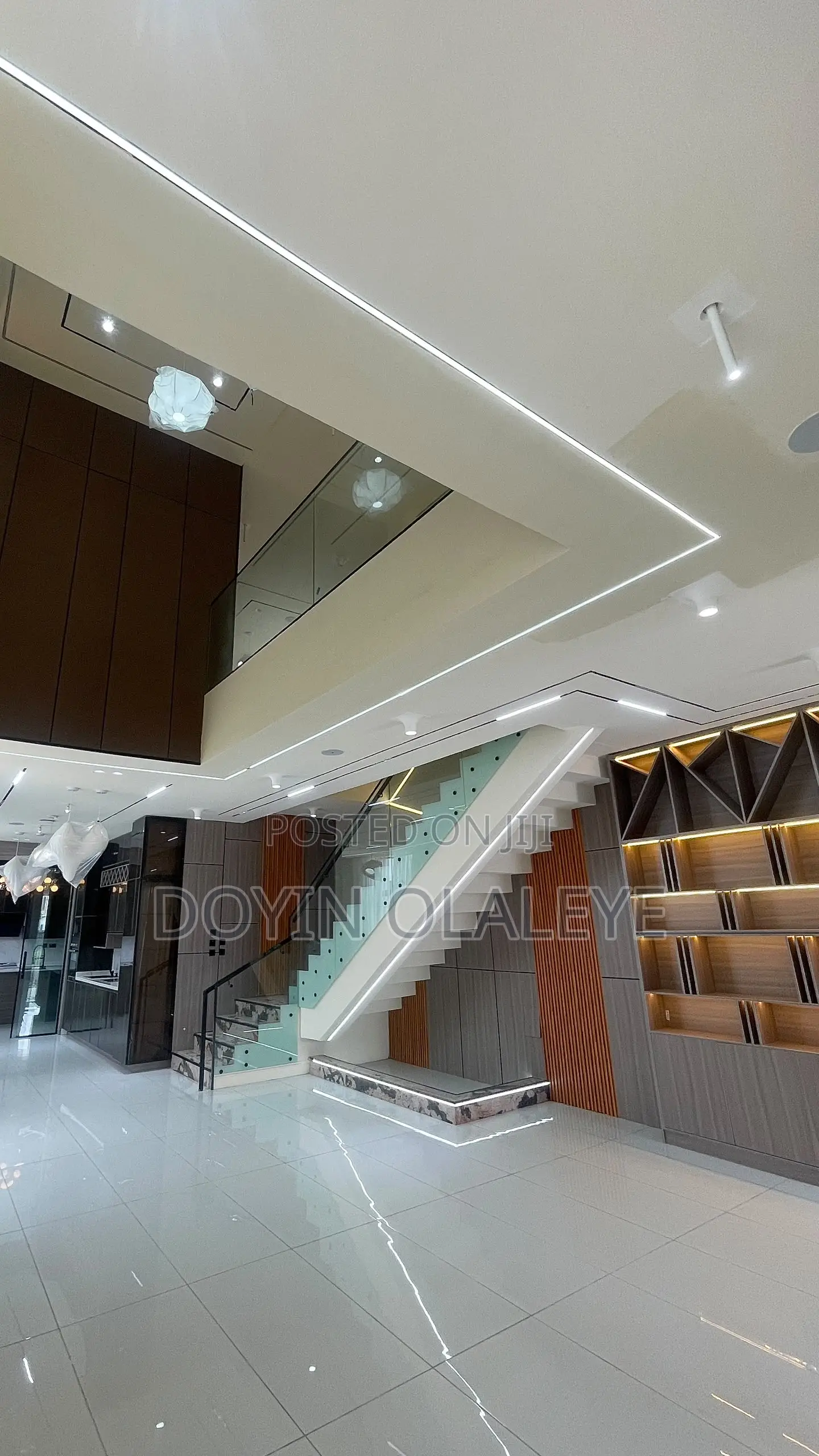 5bdrm Duplex in Ikota for sale