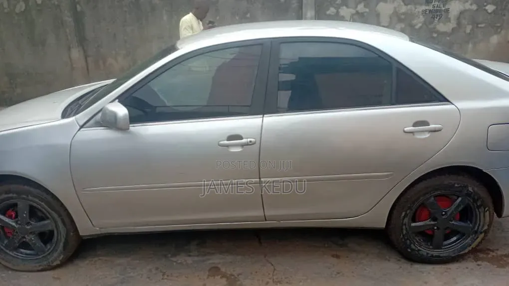 Toyota Camry 2004 Gray