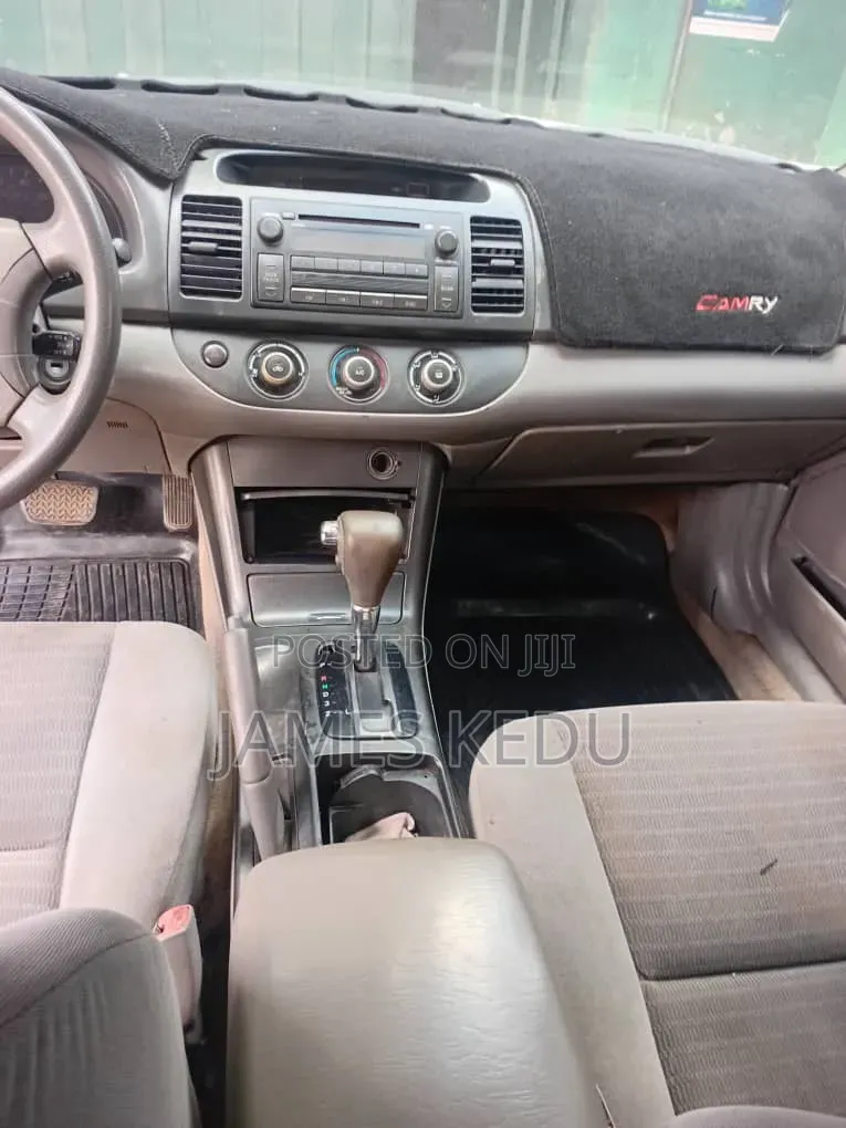 Toyota Camry 2004 Gray