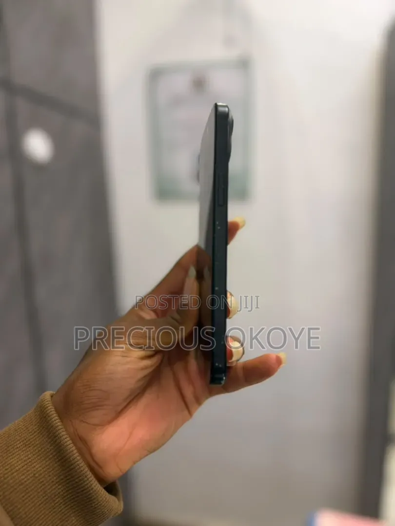 Apple iPhone 15 Plus 128 GB Black
