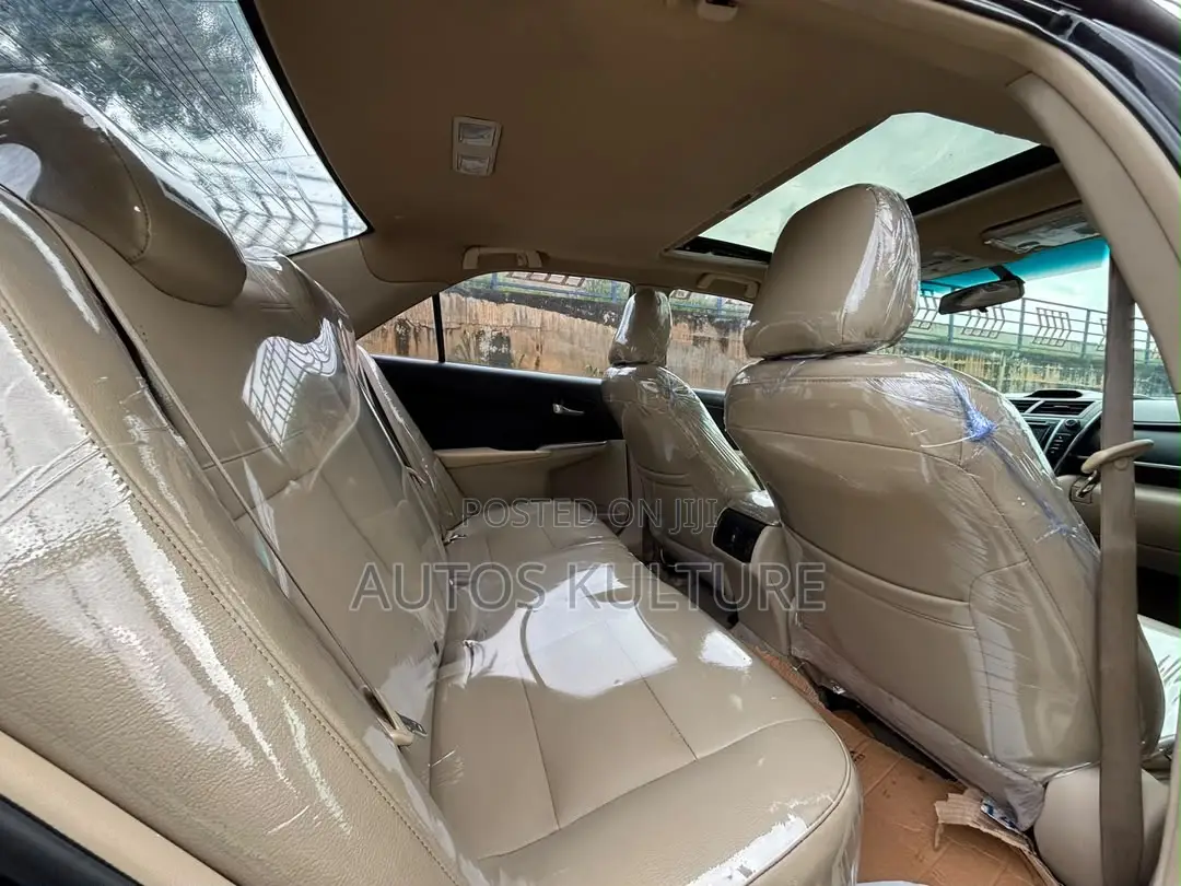 Toyota Camry XLE 4dr Sedan (2.5L 4cyl 6A) 2012 Black