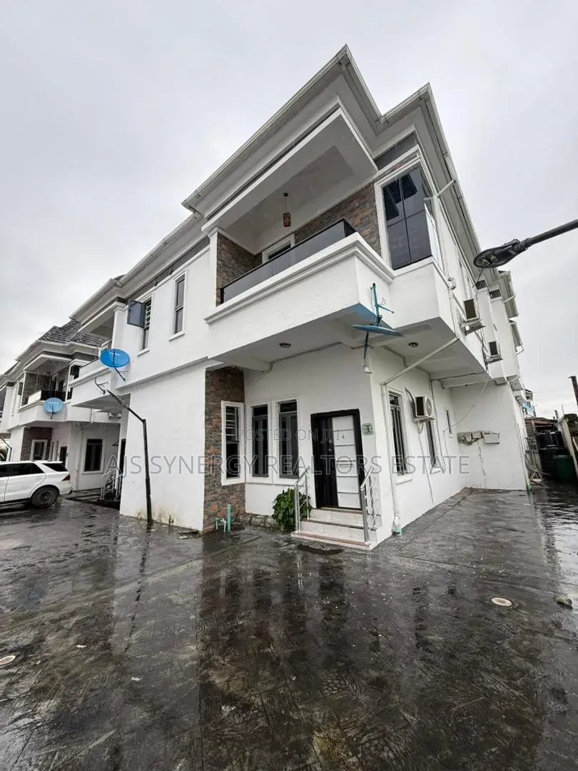 Furnished 4bdrm Duplex in Ikota for rent