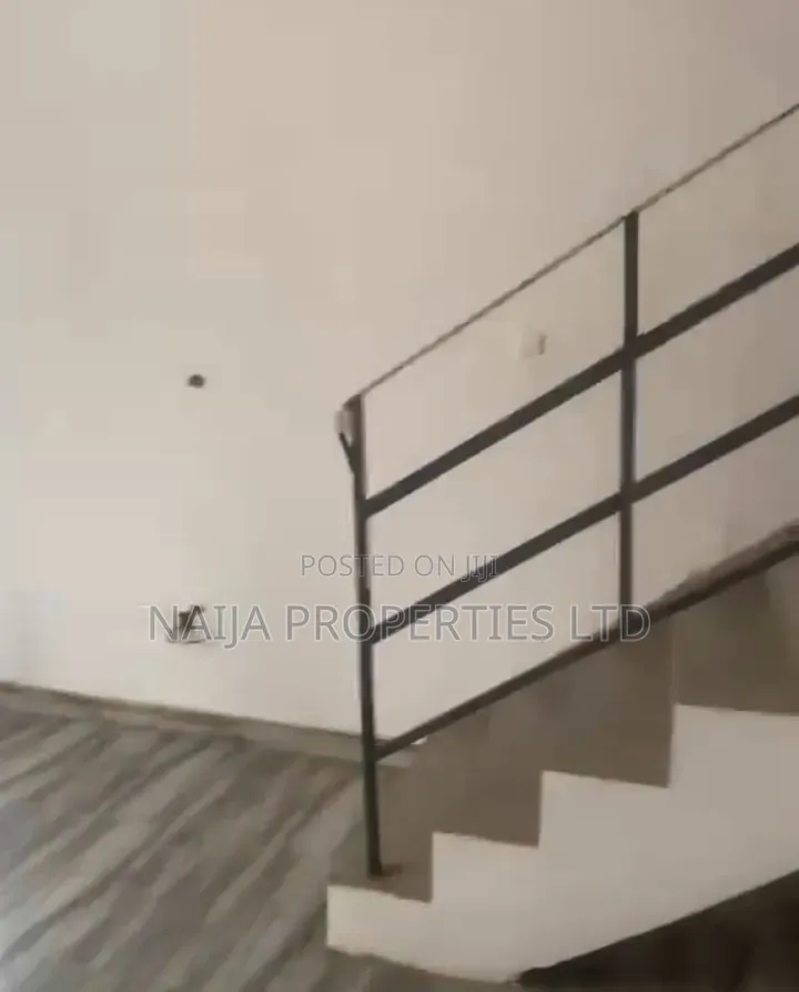 1bdrm Townhouse / Terrace in Ikate for rent