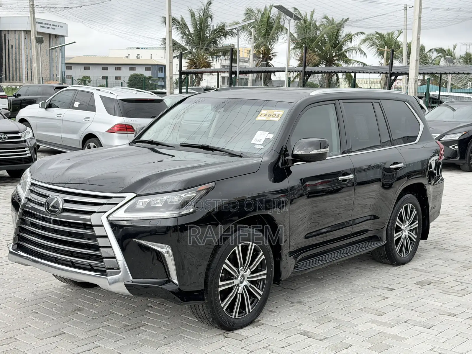 Lexus LX 570 (5 seats) AWD 2018 Black