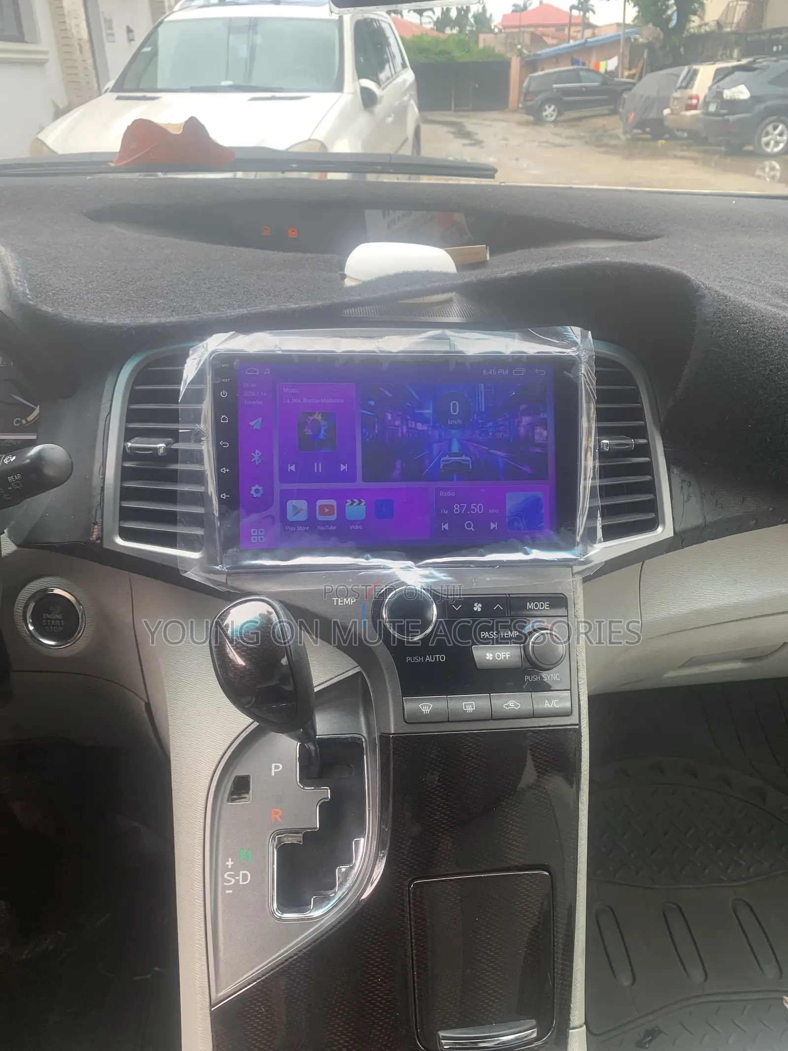 Toyota Venza Android Screen Multimedia + Reverse Camera