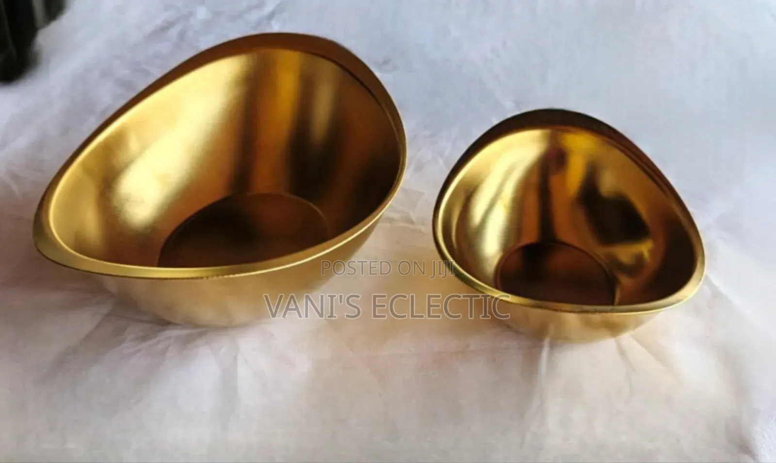 Ingot- Shaped Sauce Bowls