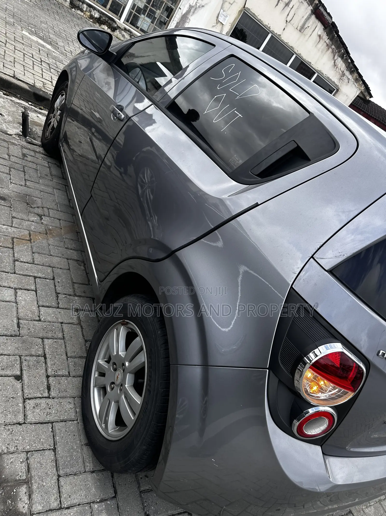 Chevrolet Aveo 2012 Gray