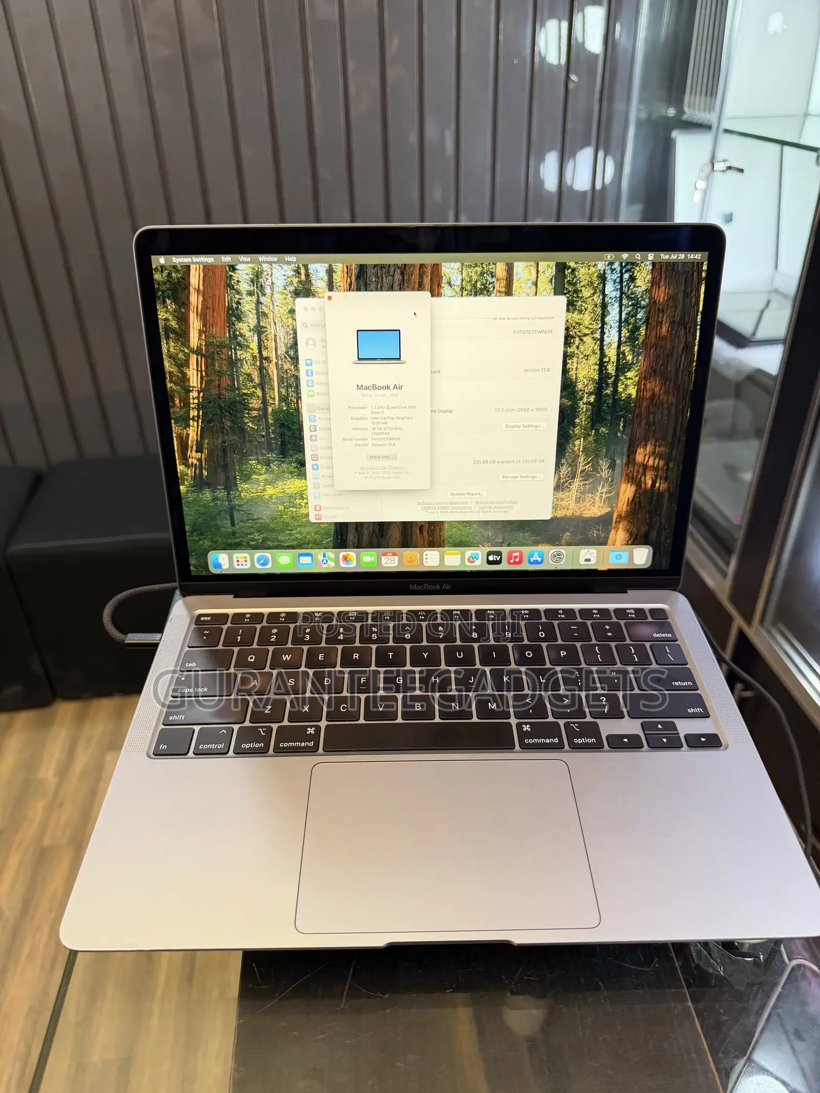 Laptop Apple MacBook Air 2020 16GB Intel Core i7 SSD 256GB