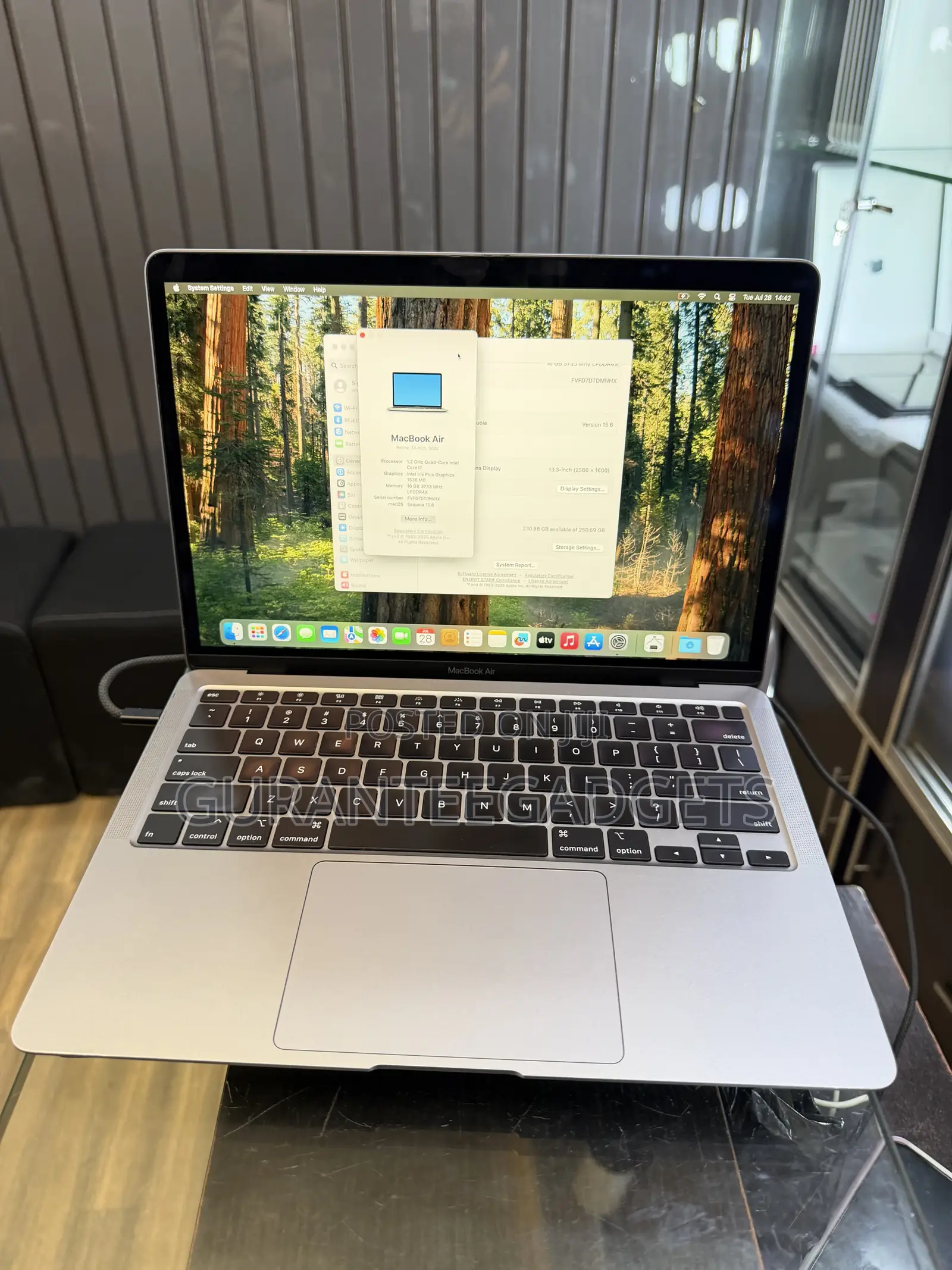 Laptop Apple MacBook Air 2020 16GB Intel Core i7 SSD 256GB
