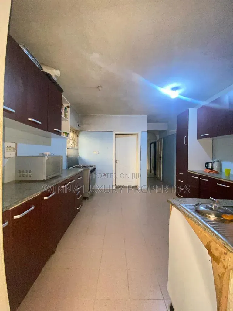 8bdrm Duplex in Ndic Directors, Idu Industrial for sale