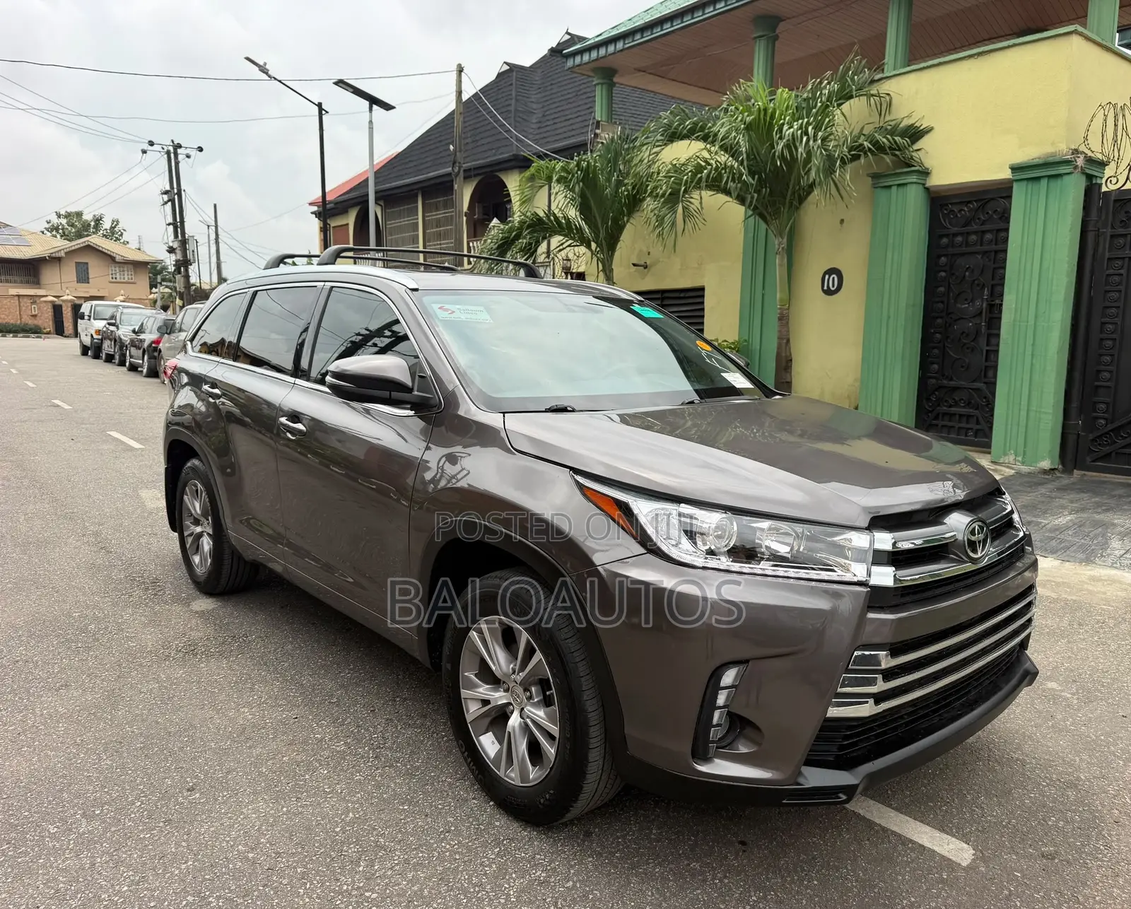 Toyota Highlander XLE V6 4x2 (3.5L 6cyl 6A) 2016 Gray