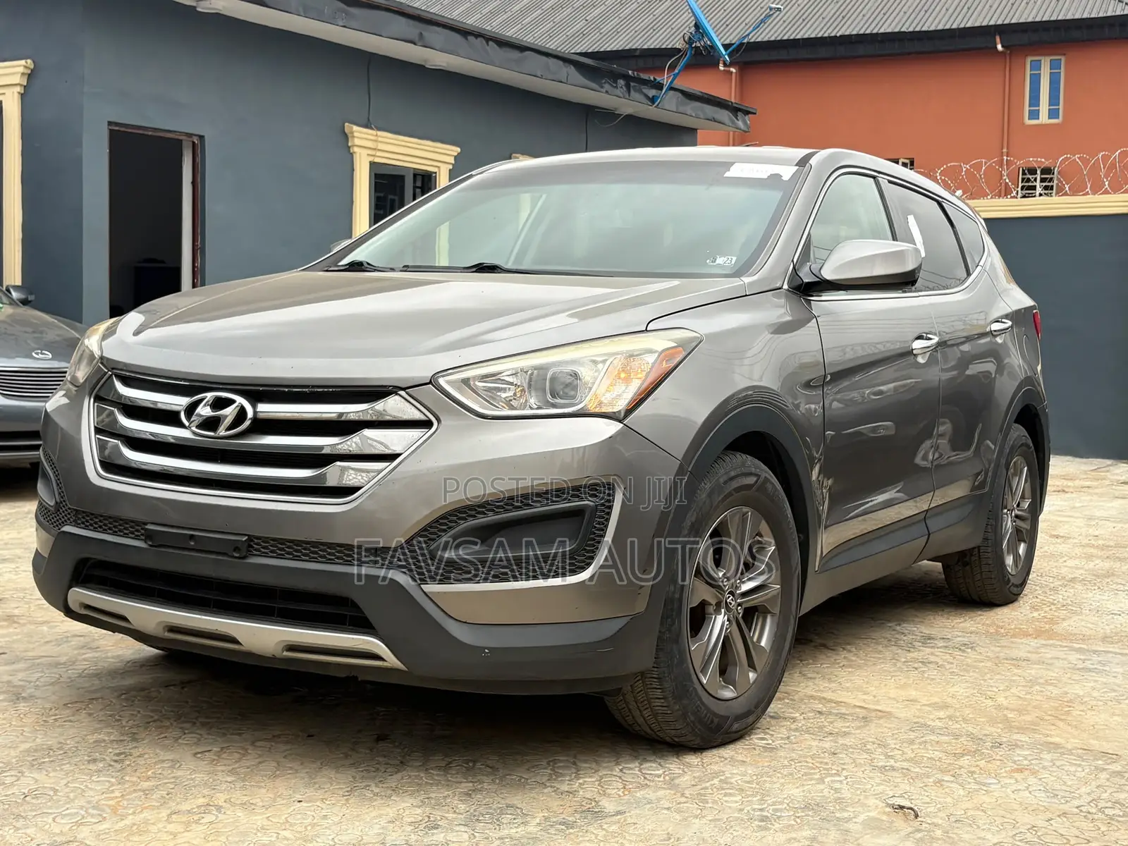 Hyundai Santa Fe 2015 Gold