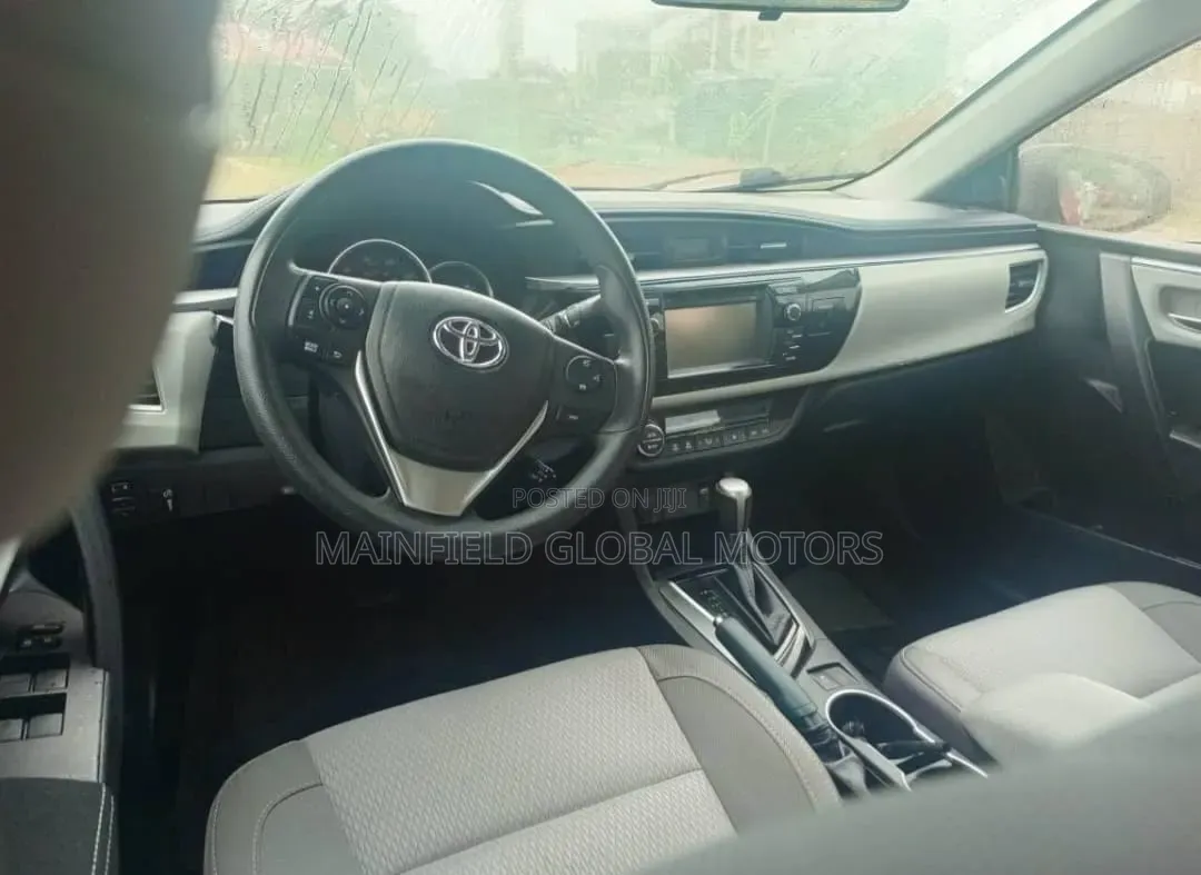 Toyota Corolla LE 4dr Sedan (1.8L 4cyl CVT) 2015 Red