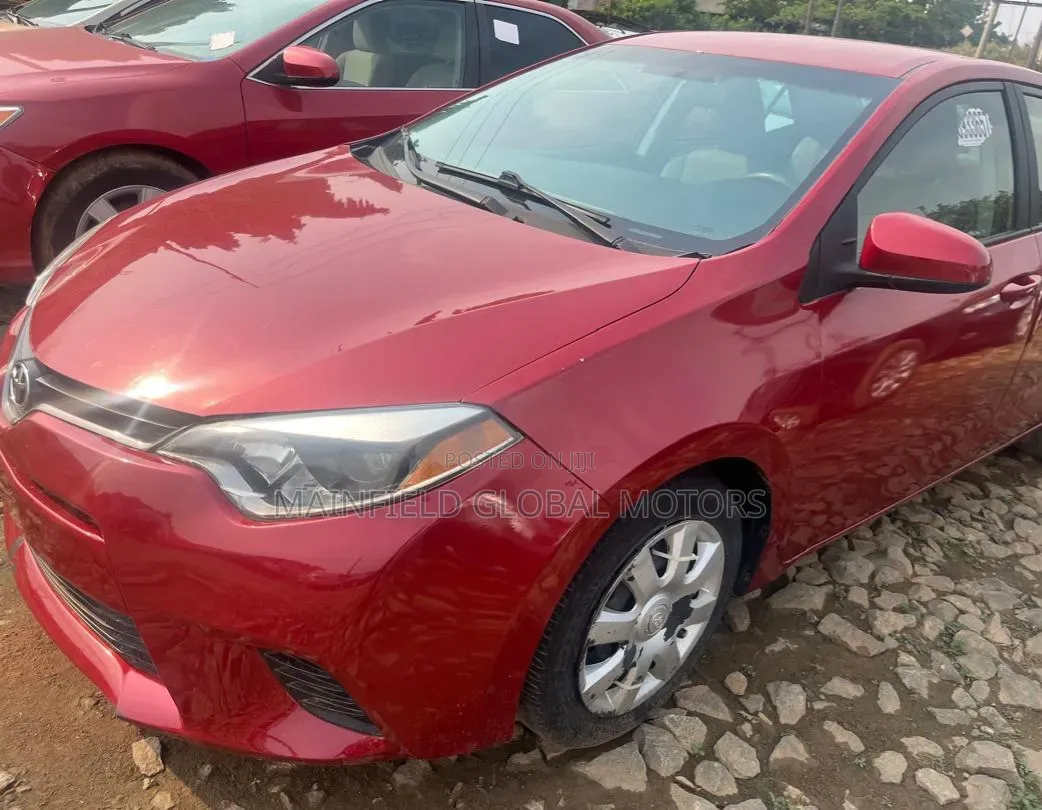 Toyota Corolla LE 4dr Sedan (1.8L 4cyl CVT) 2015 Red