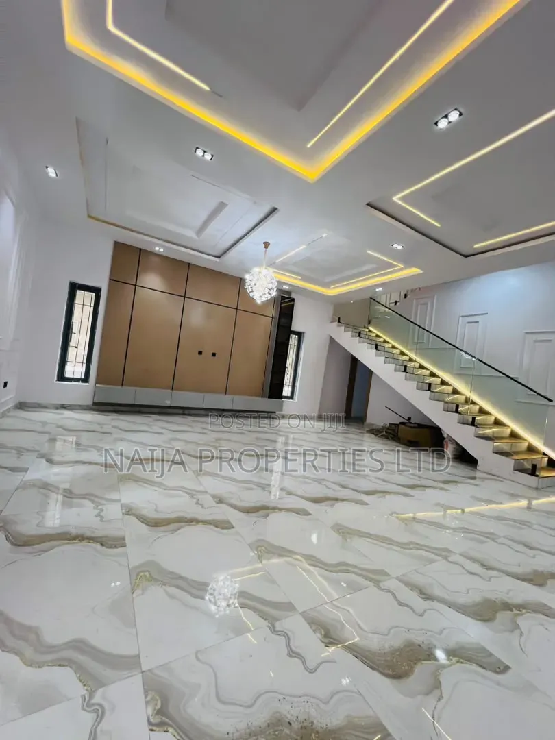 5bdrm Duplex in Sapphire Garden, Awoyaya for sale