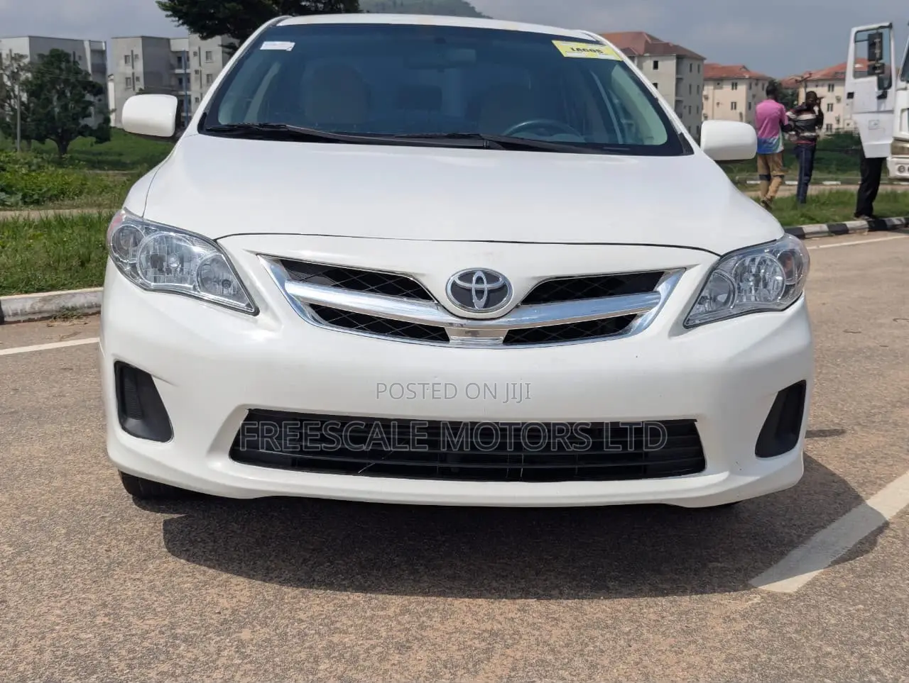 Toyota Corolla LE 4dr Sedan (1.8L 4cyl 4A) 2013 White