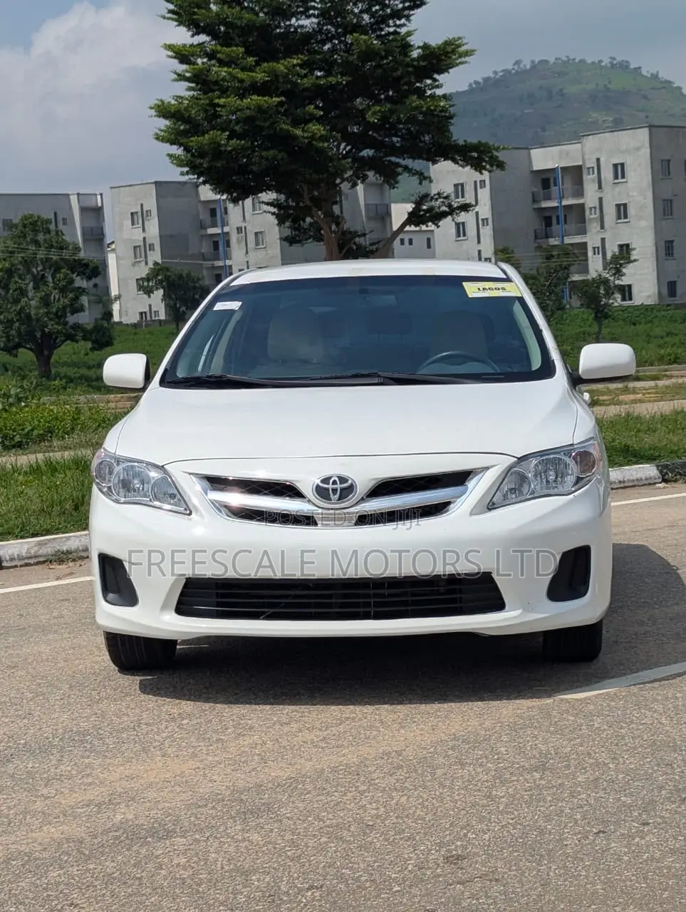Toyota Corolla LE 4dr Sedan (1.8L 4cyl 4A) 2013 White
