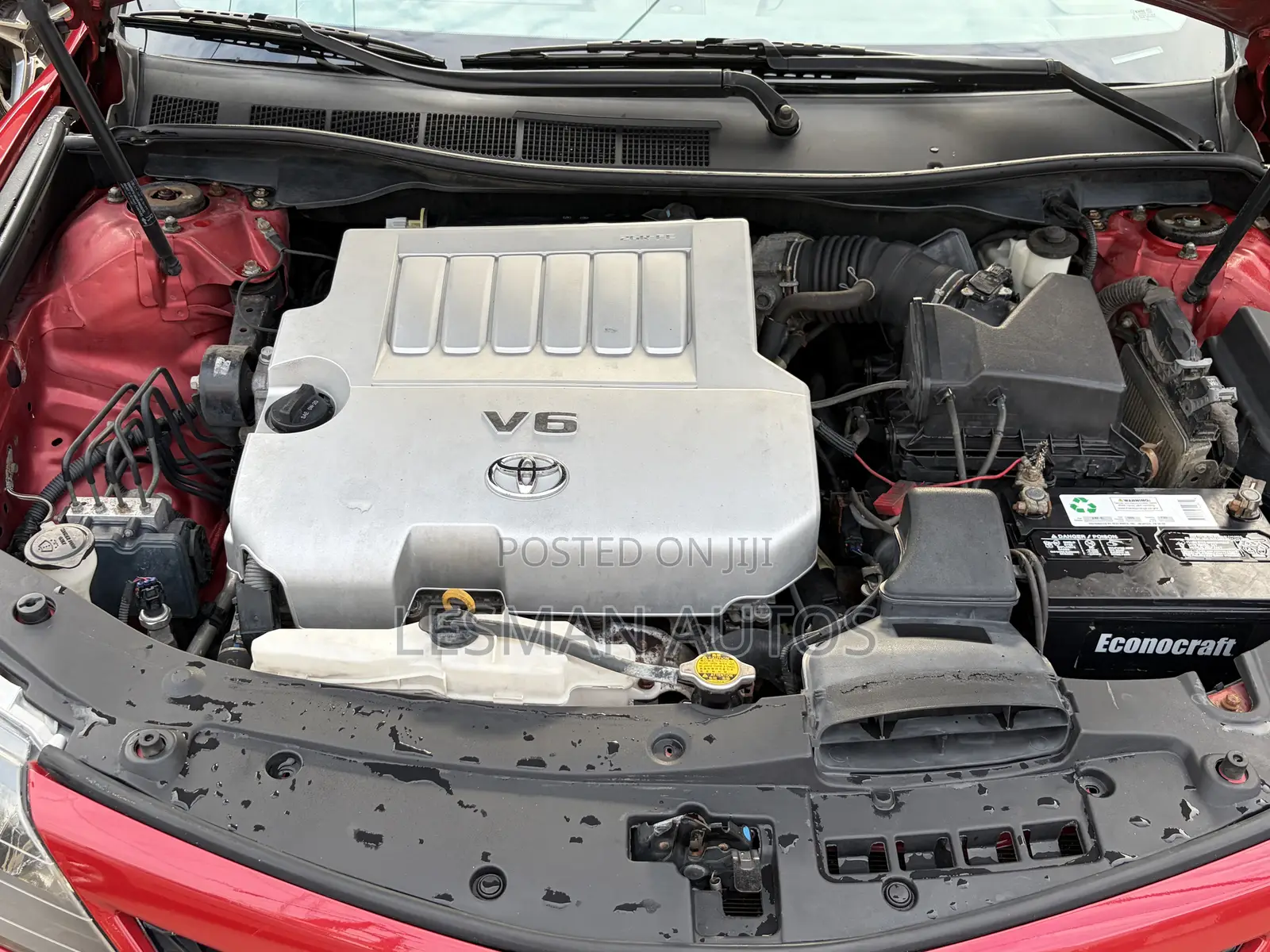 Toyota Camry SE V6 4dr Sedan (3.5L 6cyl 6A) 2013